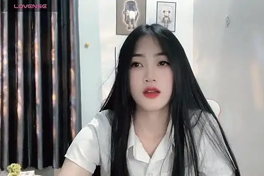 Snapshot of _Aimy_ chatting on 18, 1, 2025 Aimy online show from 18, 1, 2025