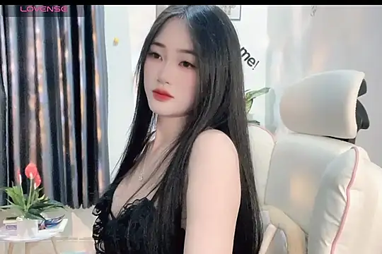 Snapshot of _Aimy_ chatting on 20, 2, 2025 Aimy online show from 20, 2, 2025