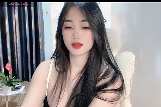 Snapshot of _Aimy_ chatting on 23, 2, 2025 Aimy online show from 23, 2, 2025