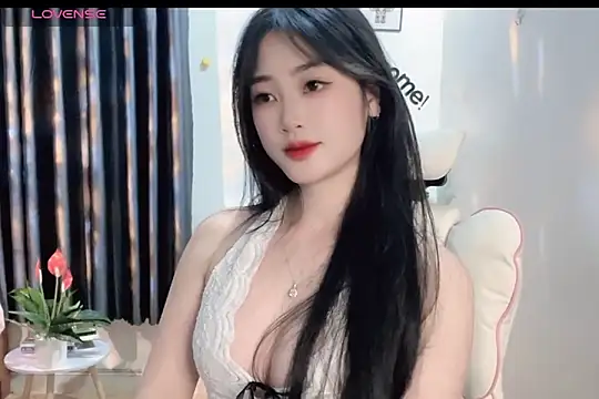 Snapshot of _Aimy_ chatting on 25, 2, 2025 Aimy online show from 25, 2, 2025