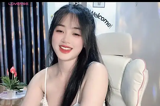 Snapshot of _Aimy_ chatting on 28, 2, 2025 Aimy online show from 28, 2, 2025