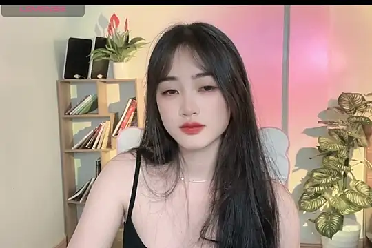 Snapshot of _Aimy_ chatting on 5, 3, 2025 Aimy online show from 5, 3, 2025