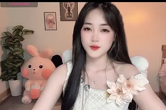 Snapshot of _Aimy_ chatting on 29, 9, 2025 Aimy online show from 29, 9, 2025