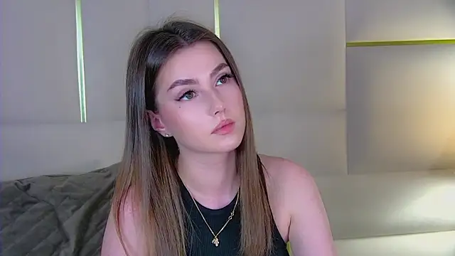 Snapshot of AliceMoreno chatting on 27, 11, 2025 AliceMoreno online show from 27, 11, 2025