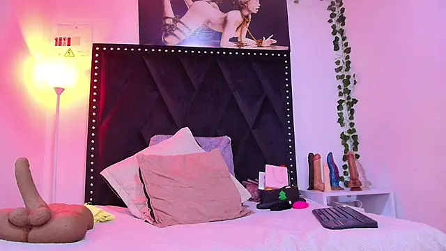  Marcela   online show from 12, 2, 2026