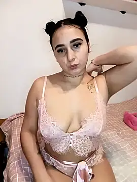 Juanamd1 online show from 5, 1, 2025