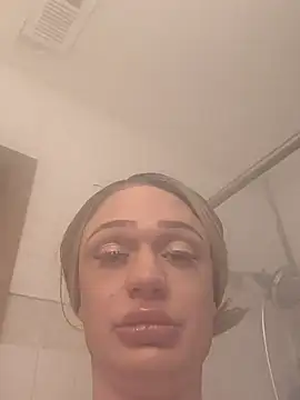 Snapshot of ImCarolinaCutiexxx chatting on 24, 9, 2025 ImCarolinaCutiexxx online show from 24, 9, 2025