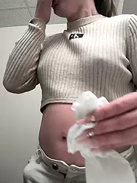 Snapshot of ImCarolinaCutiexxx chatting on 10, 10, 2025 ImCarolinaCutiexxx online show from 10, 10, 2025