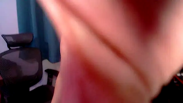 Snapshot of RyffBurnz chatting on 3, 11, 2025 RyffBurnz online show from 3, 11, 2025