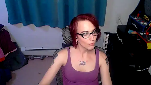 Snapshot of RyffBurnz chatting on 4, 11, 2025 RyffBurnz online show from 4, 11, 2025