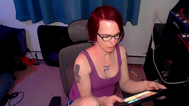 Snapshot of RyffBurnz chatting on 27, 11, 2025 RyffBurnz online show from 27, 11, 2025