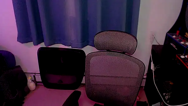 Snapshot of RyffBurnz chatting on 29, 11, 2025 RyffBurnz online show from 29, 11, 2025