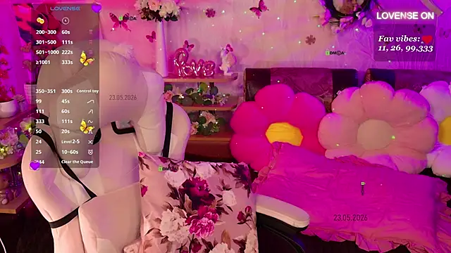 Snapshot of Miss_SweetPeach chatting on 23, 5, 2026 Miss SweetPeach online show from 23, 5, 2026