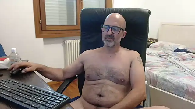 Snapshot of newsimo74 chatting on 23, 6, 2026 newsimo74 online show from 23, 6, 2026