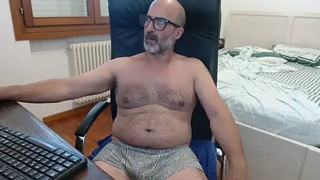 Snapshot of newsimo74 chatting on 2, 7, 2026 newsimo74 online show from 2, 7, 2026