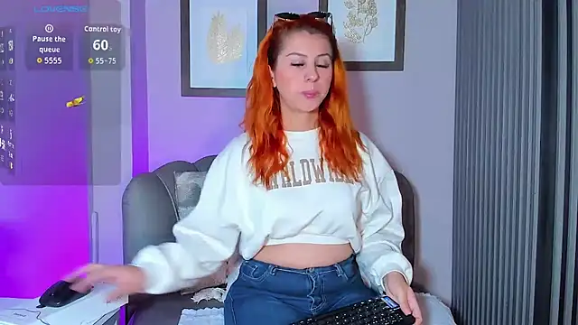 Snapshot of Nahiajhonson_ chatting on 15, 10, 2025 Nahiajhonson online show from 15, 10, 2025