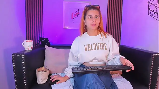 Snapshot of Nahiajhonson_ chatting on 7, 11, 2025 Nahiajhonson online show from 7, 11, 2025