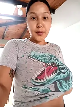 SamaraJay1 online show from 15, 4, 2026