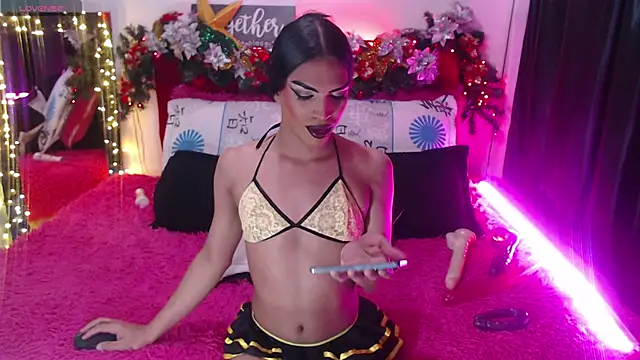 Snapshot of MARGOTFERRER chatting on 8, 1, 2025 MARGOTFERRER online show from 8, 1, 2025