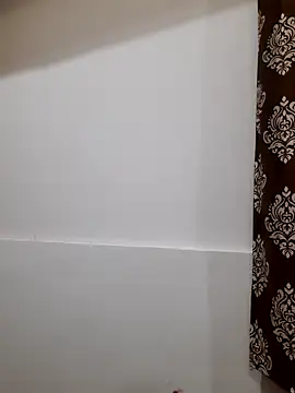 Snapshot of Guyinshortss chatting on 11, 10, 2025 Guyinshortss online show from 11, 10, 2025