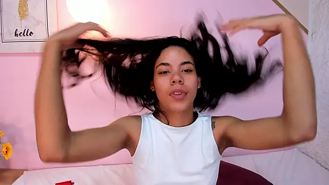 Snapshot of cate_martinez chatting on 4, 12, 2024 cate martinez online show from 4, 12, 2024