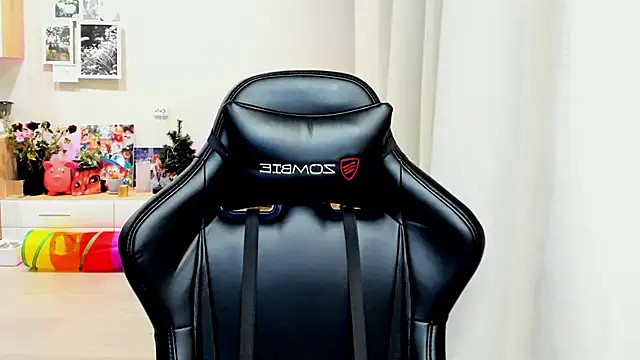 Snapshot of Sm0ly chatting on 23, 10, 2025 Sm0ly online show from 23, 10, 2025