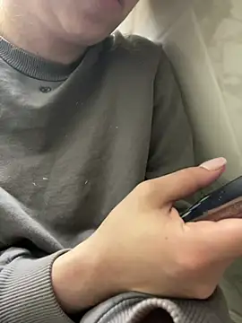 Cloew Marz online show from 1, 2, 2026