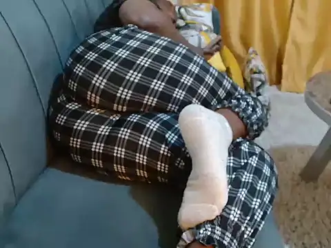 leslysexygirl online show from 16, 11, 2025