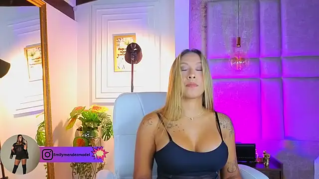 AlessiaLondon online show from 1, 6, 2026