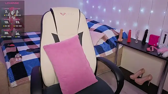 DeeDiamond online show from 2, 12, 2025