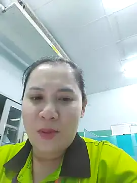 Snapshot of Benlla2802 chatting on 5, 12, 2024 Benlla2802 online show from 5, 12, 2024