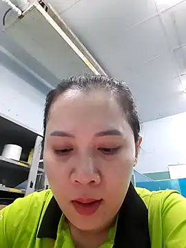 Snapshot of Benlla2802 chatting on 6, 12, 2024 Benlla2802 online show from 6, 12, 2024