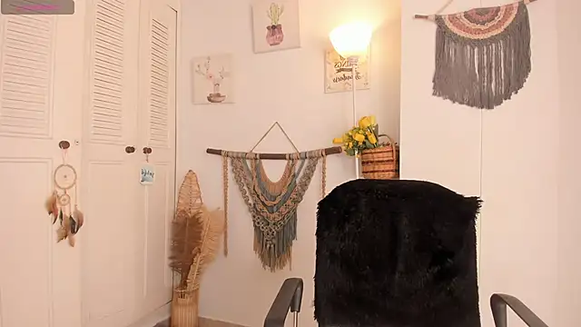 anaruiz  online show from 14, 3, 2026