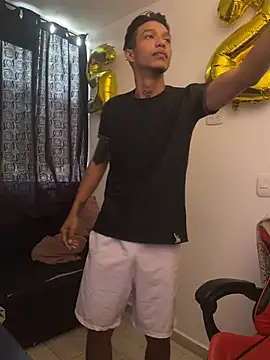 Snapshot of TommyGun_22 chatting on 15, 3, 2025 TommyGun 22 online show from 15, 3, 2025