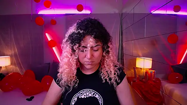 Kateryn  online show from 18, 2, 2025