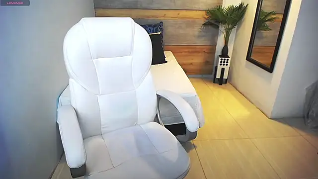 liseth fox online show from 5, 3, 2025