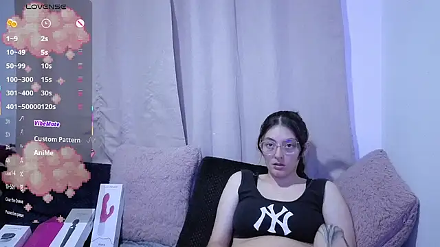Snapshot of lessliee22_ chatting on 1, 7, 2026 lessliee22 online show from 1, 7, 2026
