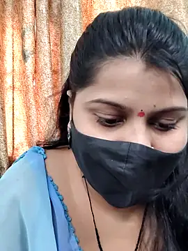 Snapshot of Hotty-simran chatting on 28, 10, 2025 Hotty-simran online show from 28, 10, 2025
