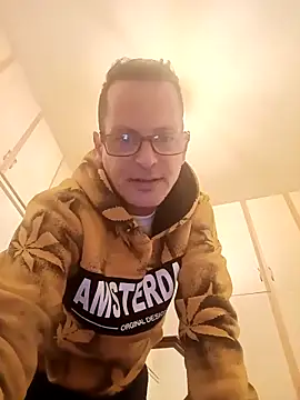 Snapshot of SperMaster_dom chatting on 5, 11, 2025 SperMaster dom online show from 5, 11, 2025