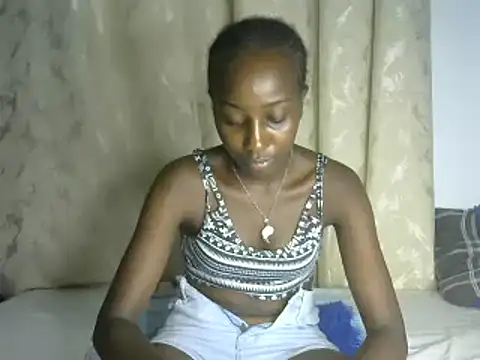 Snapshot of Naughty_petyte chatting on 2, 12, 2024 Naughty petyte online show from 2, 12, 2024