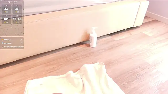 Leamonroe   online show from 27, 2, 2025