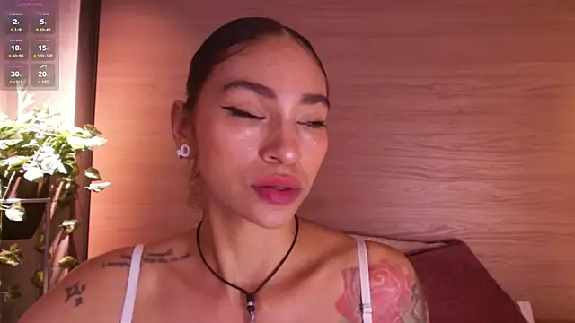 Leamonroe   online show from 17, 9, 2025