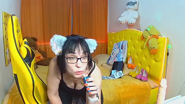 Snapshot of SandraHormas chatting on 6, 2, 2025 SandraHormas online show from 6, 2, 2025