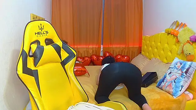 Snapshot of SandraHormas chatting on 19, 2, 2025 SandraHormas online show from 19, 2, 2025