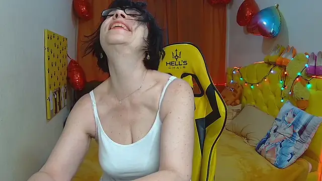 Snapshot of SandraHormas chatting on 3, 3, 2025 SandraHormas online show from 3, 3, 2025