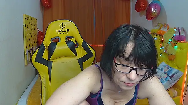 Snapshot of SandraHormas chatting on 4, 3, 2025 SandraHormas online show from 4, 3, 2025