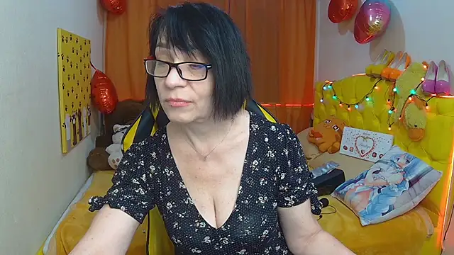 Snapshot of SandraHormas chatting on 5, 3, 2025 SandraHormas online show from 5, 3, 2025