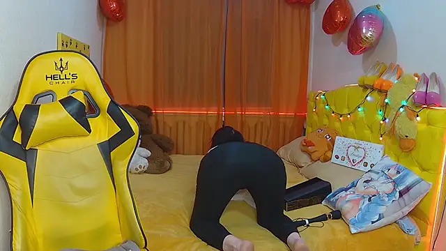 Snapshot of SandraHormas chatting on 5, 3, 2025 SandraHormas online show from 5, 3, 2025