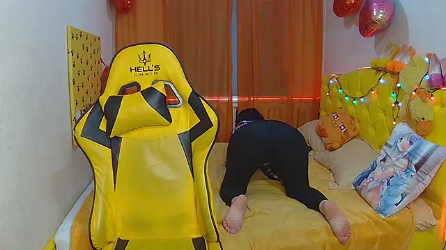 Snapshot of SandraHormas chatting on 10, 3, 2025 SandraHormas online show from 10, 3, 2025