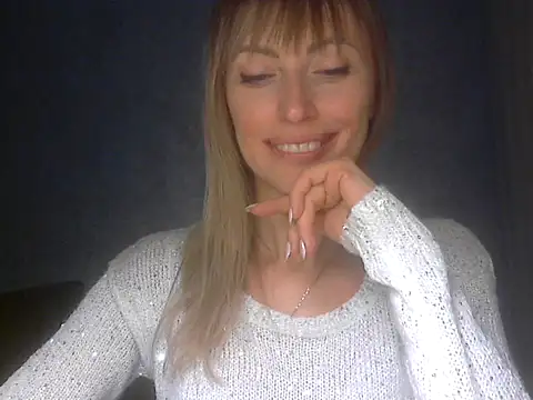 Snapshot of EffectMaya chatting on 1, 2, 2026 EffectMaya online show from 1, 2, 2026